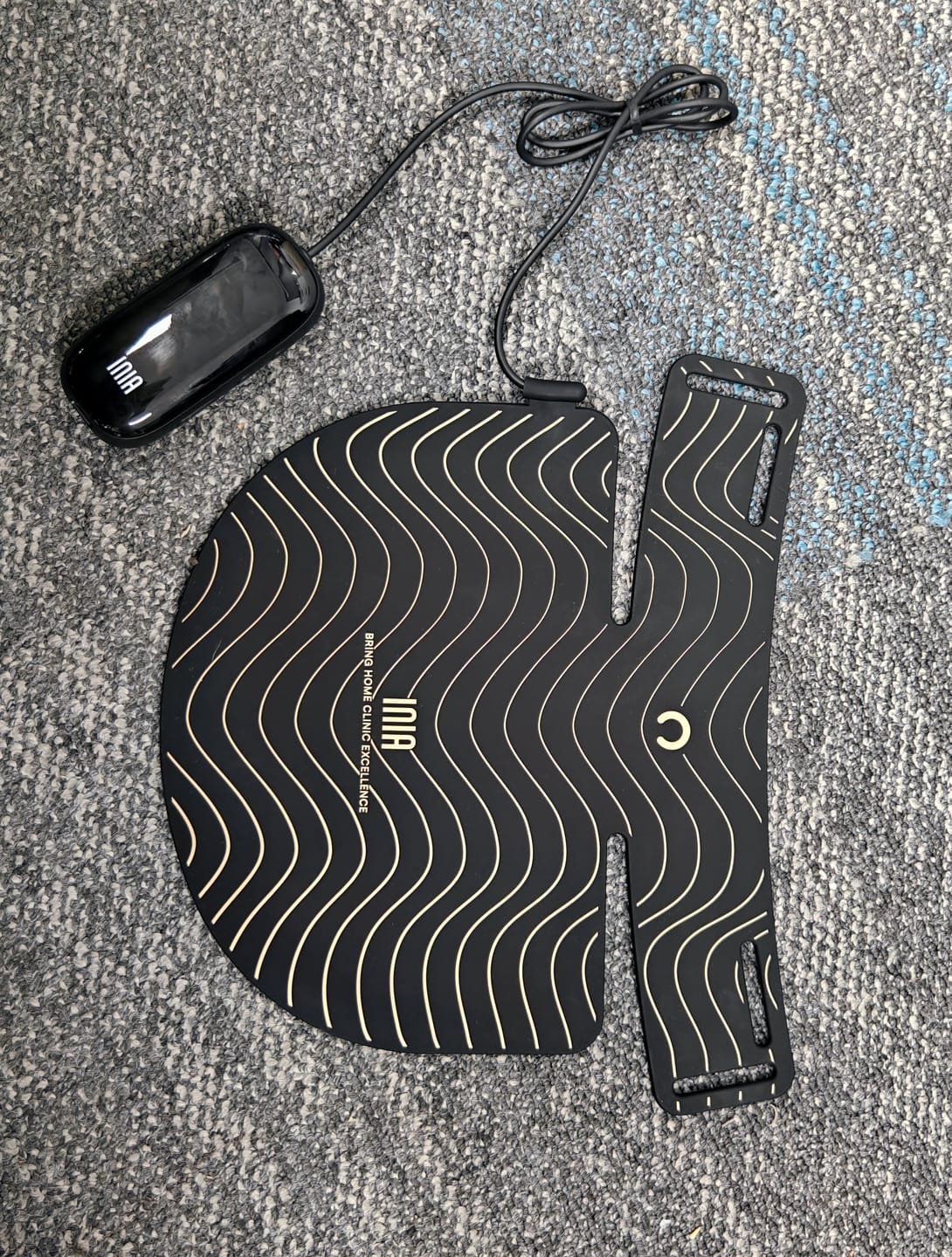 Customer photo review of INIA GLOW Neck & Chest Red Light Therapy