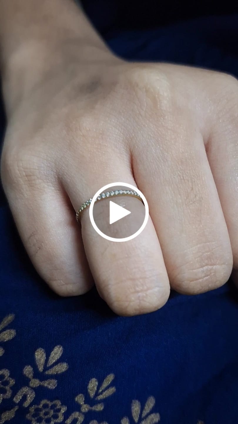 Customer video review of Delicate Diamond Band