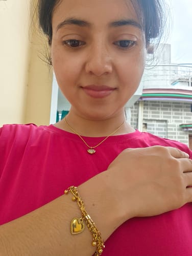 Customer photo review of Hearts All Over Bracelet