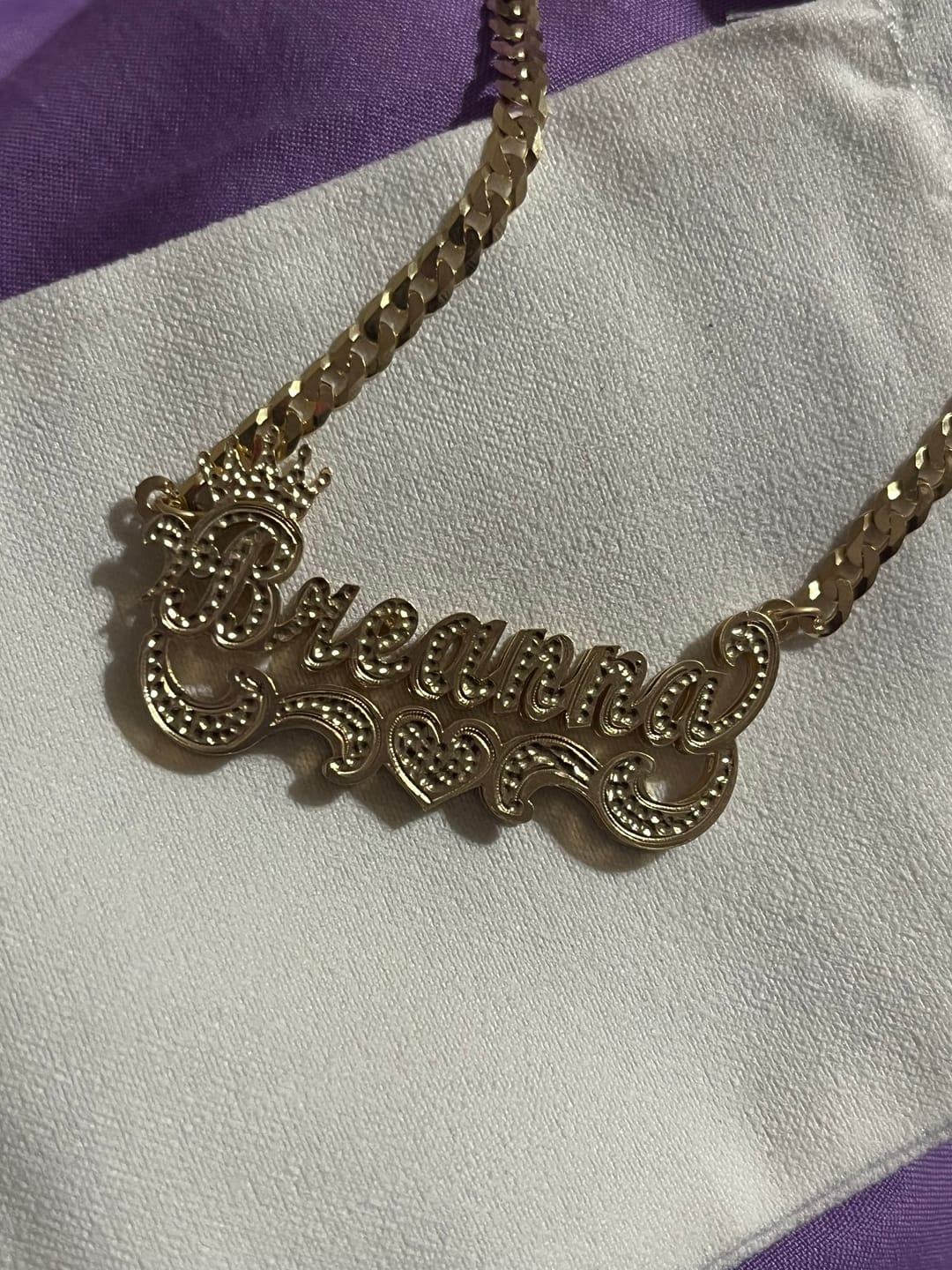 Customer photo review of Crown Double Plated Name Necklace "Savannah" with Cuban Chain