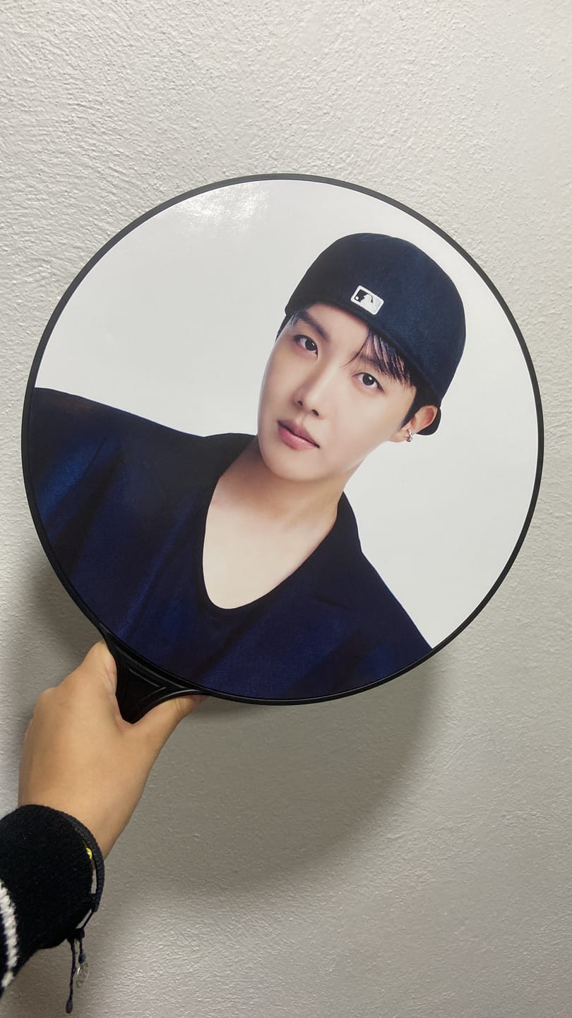 Customer photo review of [2ND PRE-ORDER] BTS J-HOPE - HOPE ON THE STAGE OFFICIAL MD IMAGE PICKET