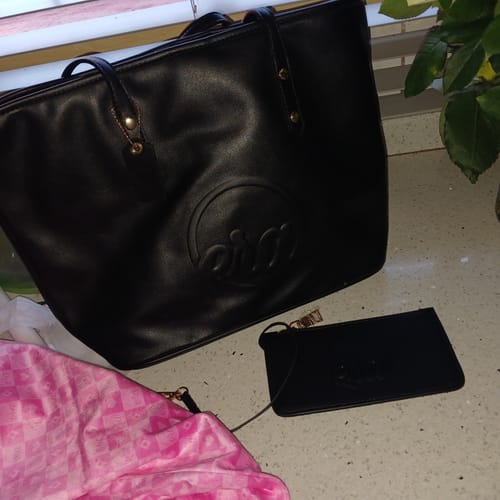 Customer photo review of Black Era Tote Bag