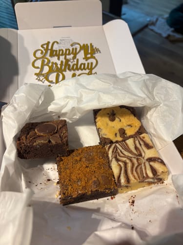 Customer photo review of Treat Yourself Brownie & Blondie Mixed Box