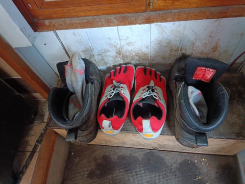 Customer photo review of V-Run Retro Womens Red Black Grey