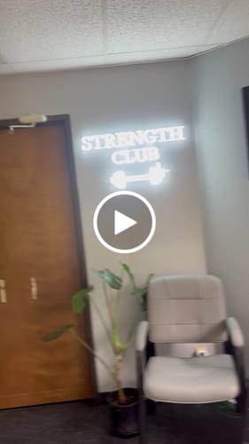 Customer video review of STRENGTH CLUB - Premium Neon Artwork