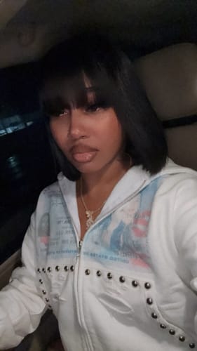 Customer photo review of FRIEND'S AND FAMILY WHITE ZIP UP