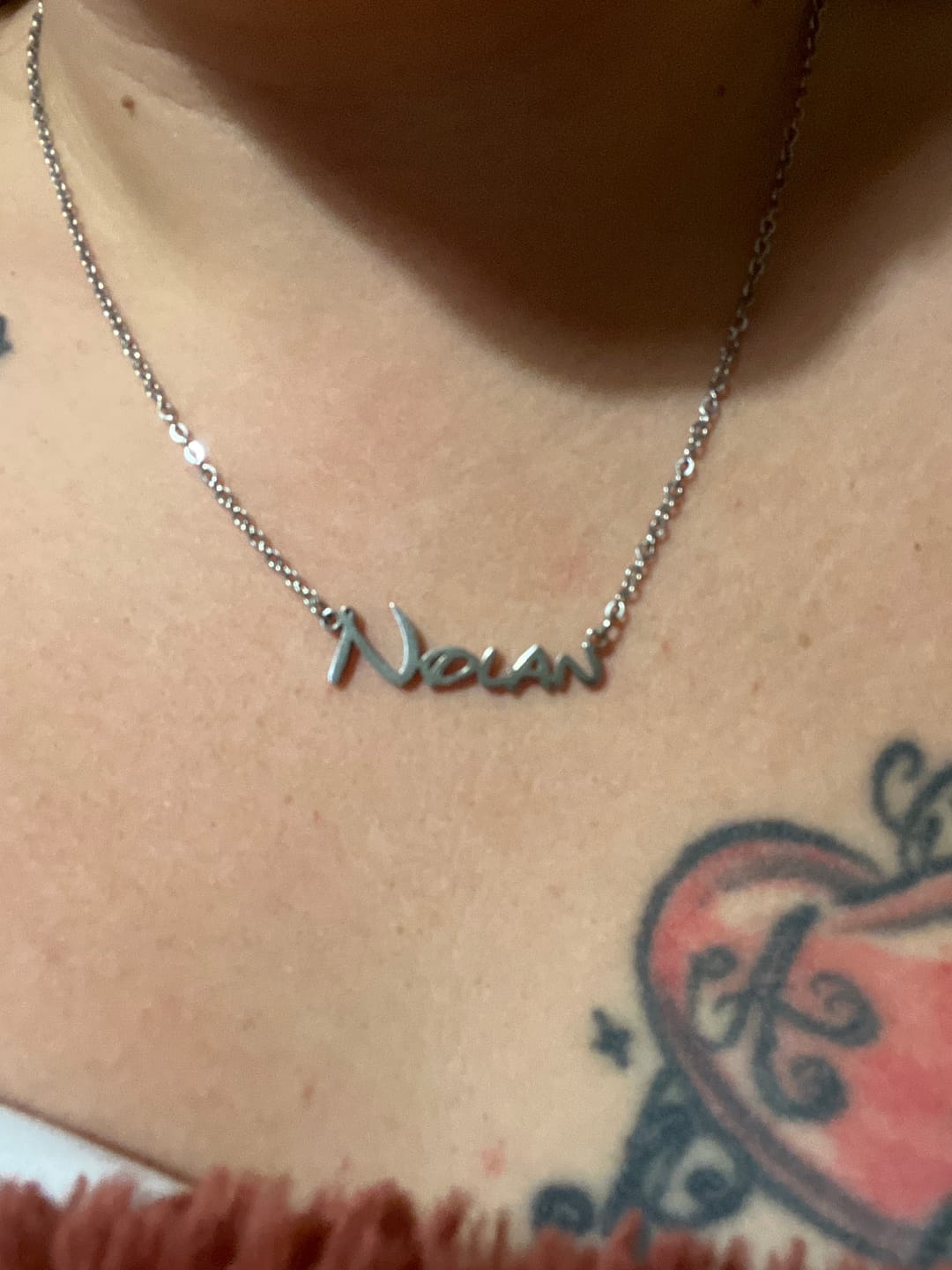 Customer photo review of Collier Personnalisé Lettres Disney