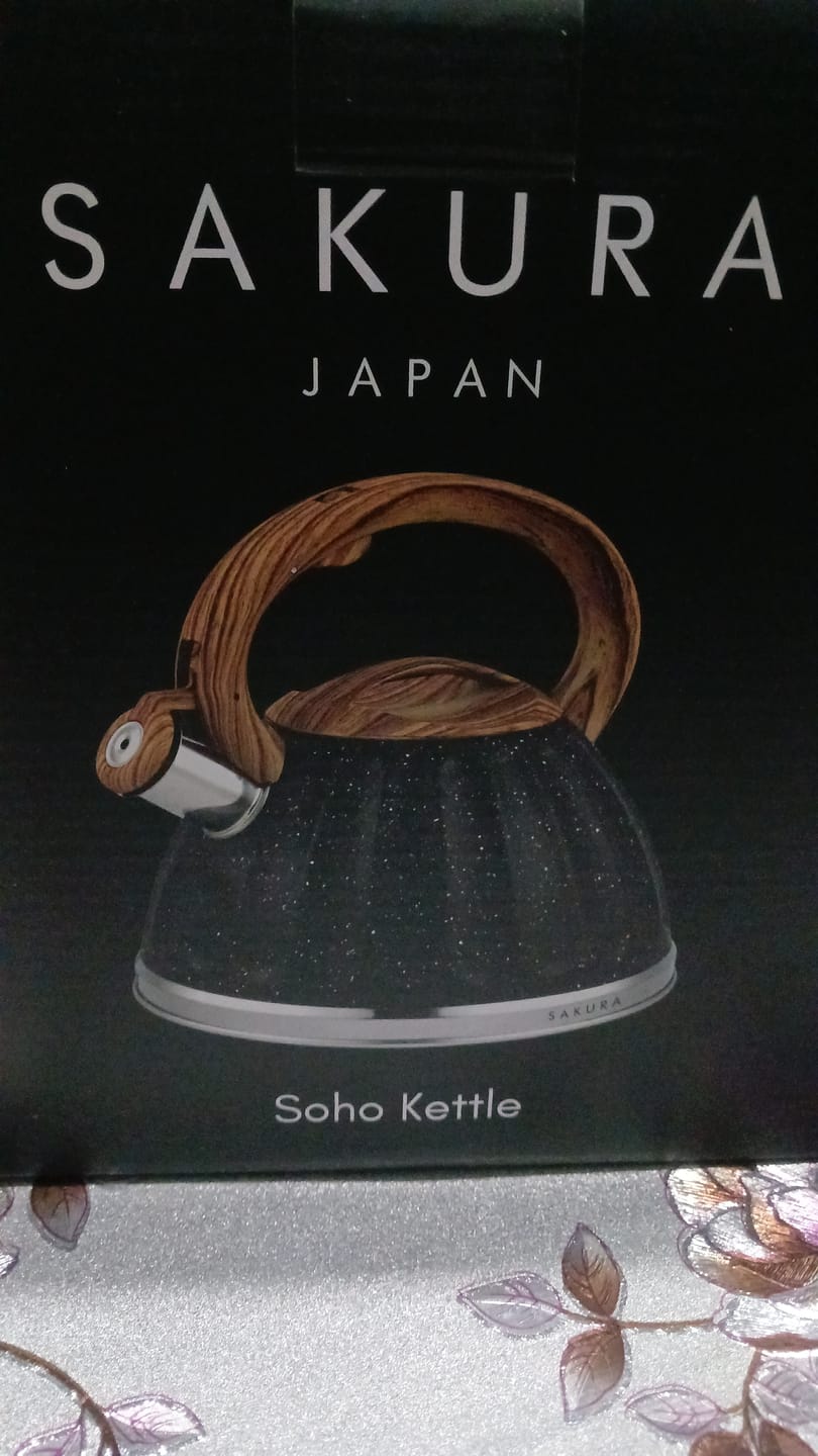 Customer photo review of Pava Sakura Silbadora De Acero Inoxidable 3.2 Litros Negra