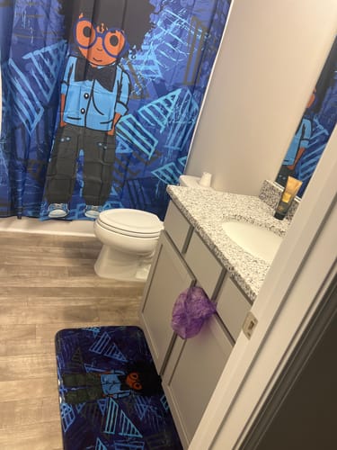 Customer photo review of AFROBRATS™ Oliver Shower Curtain