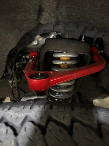Customer photo review of Rough Country 29501RED Red Forged Upper Control Arms | 3.5 Inch Lift | Chevy/GMC 1500 (19-25)