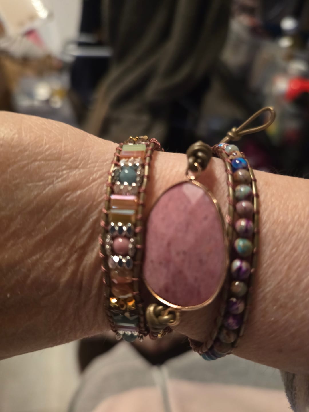 Customer photo review of Heilendes Rhodochrosit Wickelarmband | Boho