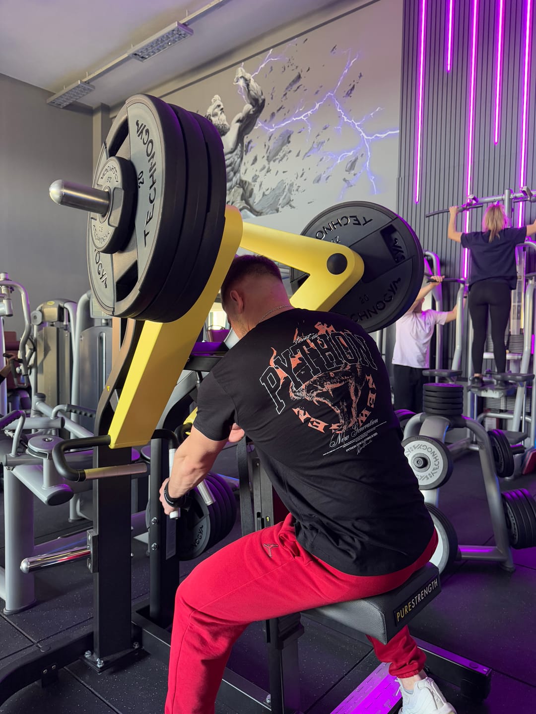 Customer photo review of LIMITED PYTHON NEW GEN GRAPHIC T SHIRT - OVERSIZED