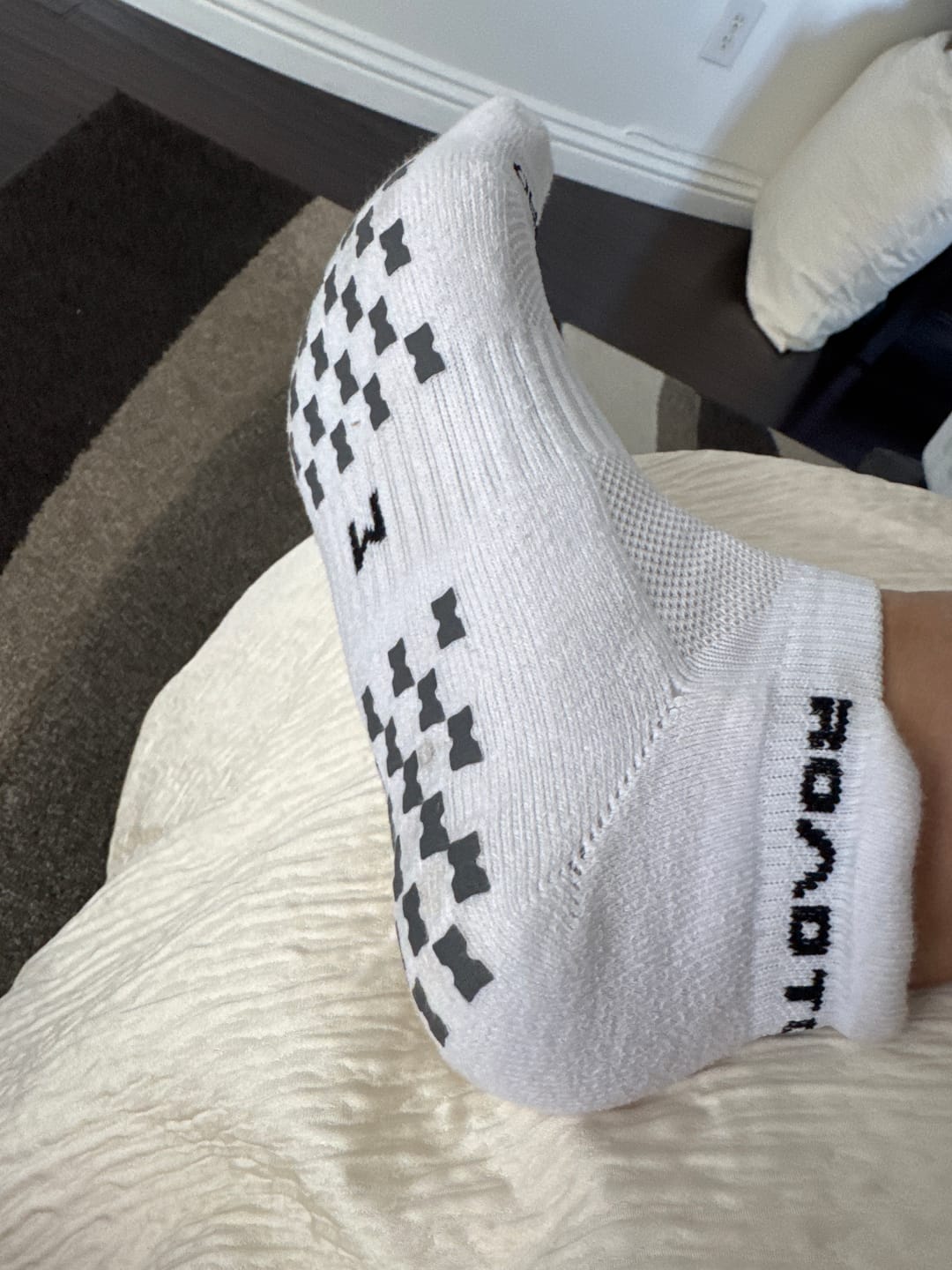 Customer photo review of NEW! 3-Pack RTP ULTRAGRIP V2 Dual sided Non-slip Technology Ankle Socks