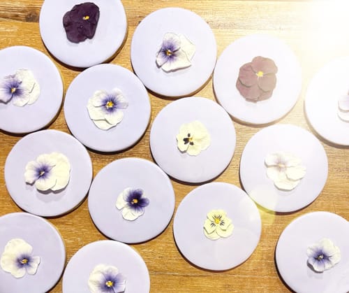 Customer photo review of LIGHT PURPLE VIOLAS - Freeze Dried Edible Flowers