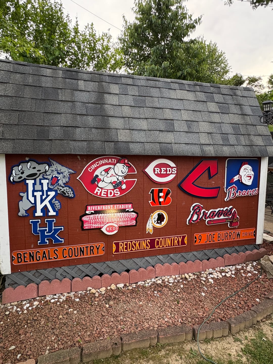 Customer photo review of Kentucky "Wildcat over UK" 1989-94, 3D Vintage Metal Wall Art