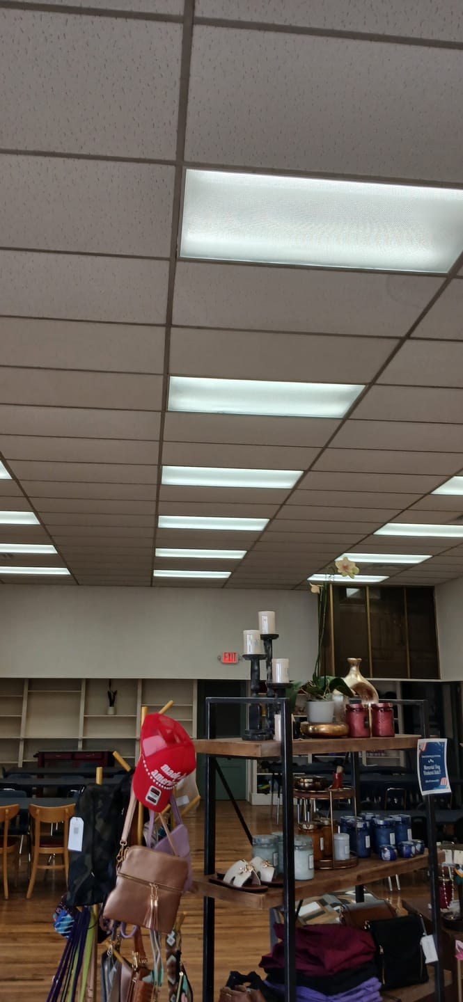 Customer photo review of 4ft 18W LED Linear Tube - 25 Pack - T8 Glass Tubes - Single/Two End Bypass - Ballast Bypass - (UL Type B + DLC 5.1)