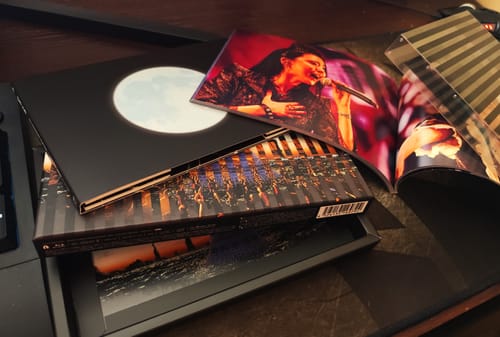 Customer photo review of BAND-MAID 10TH ANNIVERSARY TOUR FINAL in YOKOHAMA ARENA (Nov.26, 2023) [2 Blu-ray + PHOTOBOOK] ONE-TIME-ONLY PRESSING