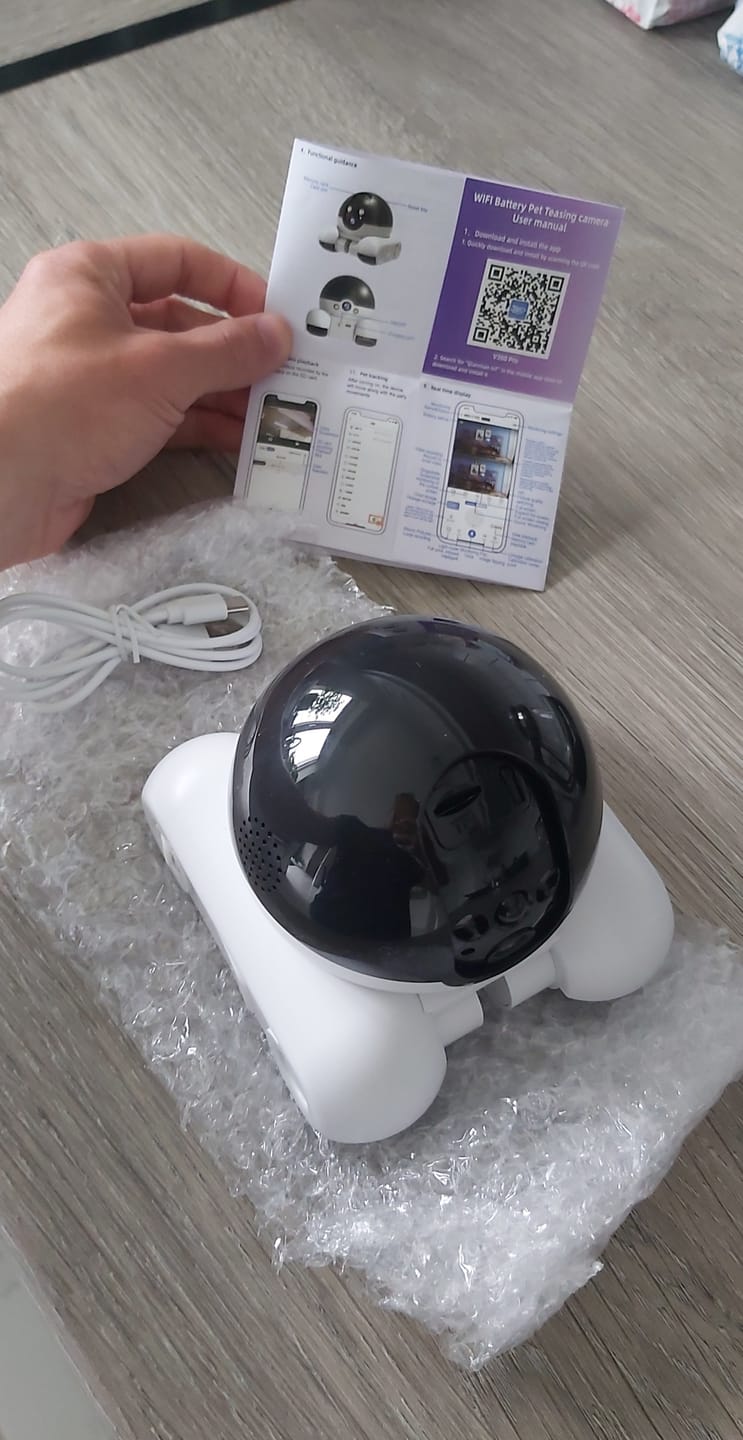 Customer photo review of Blinky Bot™ PRO
