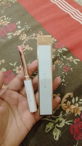 Customer photo review of O.TWO.O MOIST COLOR CHANGING LIP BALM