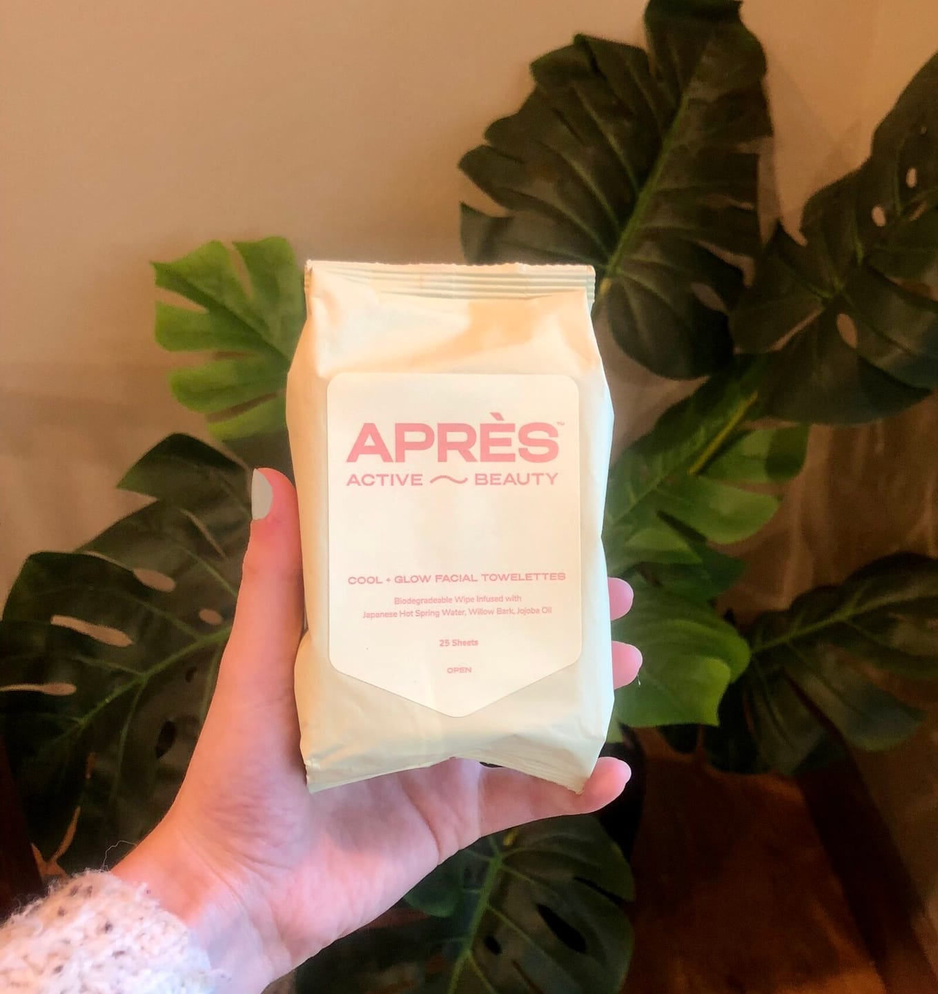 Customer photo review of Cool + Glow Facial Towelettes