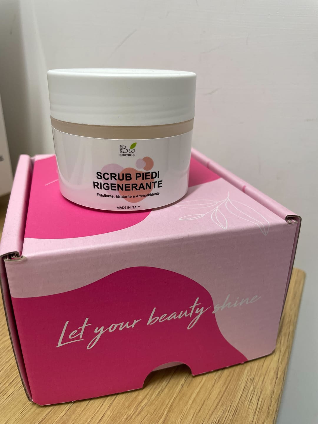 Customer photo review of Scrub Piedi Rigenerante