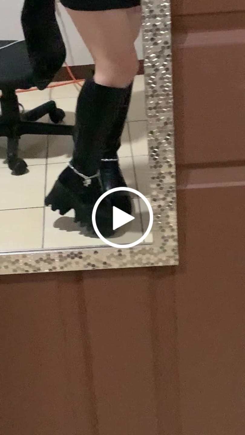 Customer video review of Nirvana Boots
