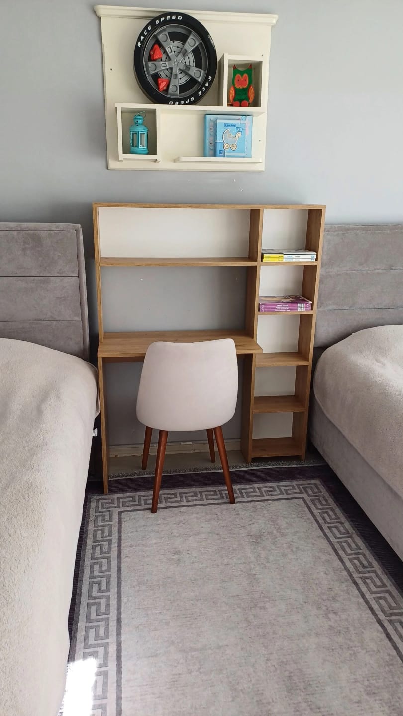 Customer photo review of Rani HA104 Kitaplıklı Raflı Bilgisayar Çalışma Masası Sepet Ceviz