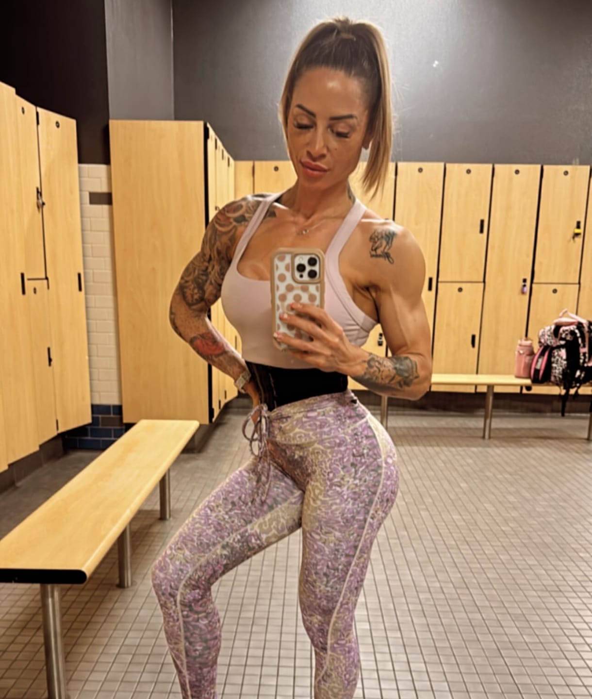 Customer photo review of Reign scrunch legging