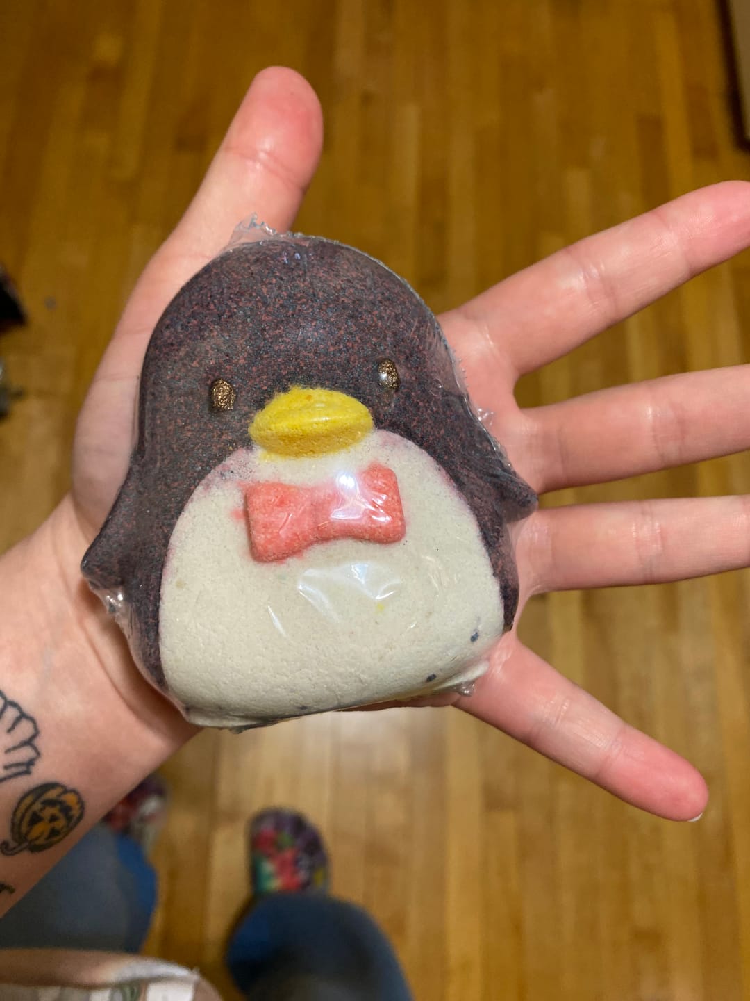Customer photo review of Penguin Kids Bath Bomb with Penguin Toy Inside