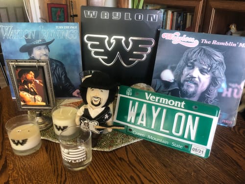 Customer photo review of Waylon Flag Rocks Glass