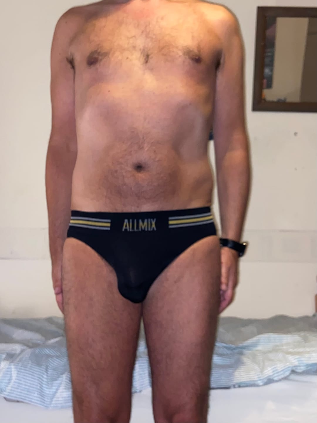 Customer photo review of 5 Pack ALLMIX Men's Seamless Bulge Pouch Briefs