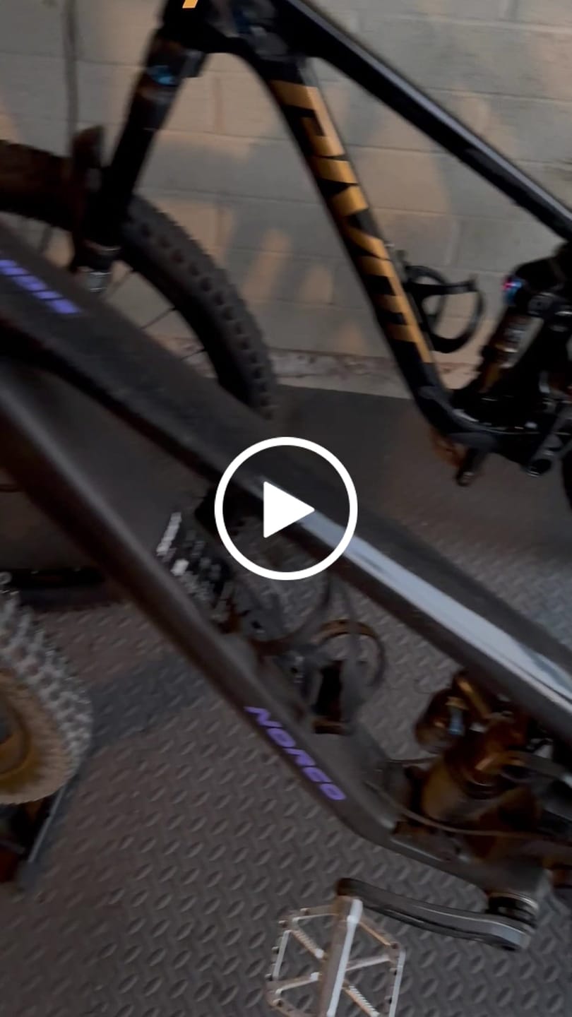 Customer video review of Sparkle Shift Frame Keeper