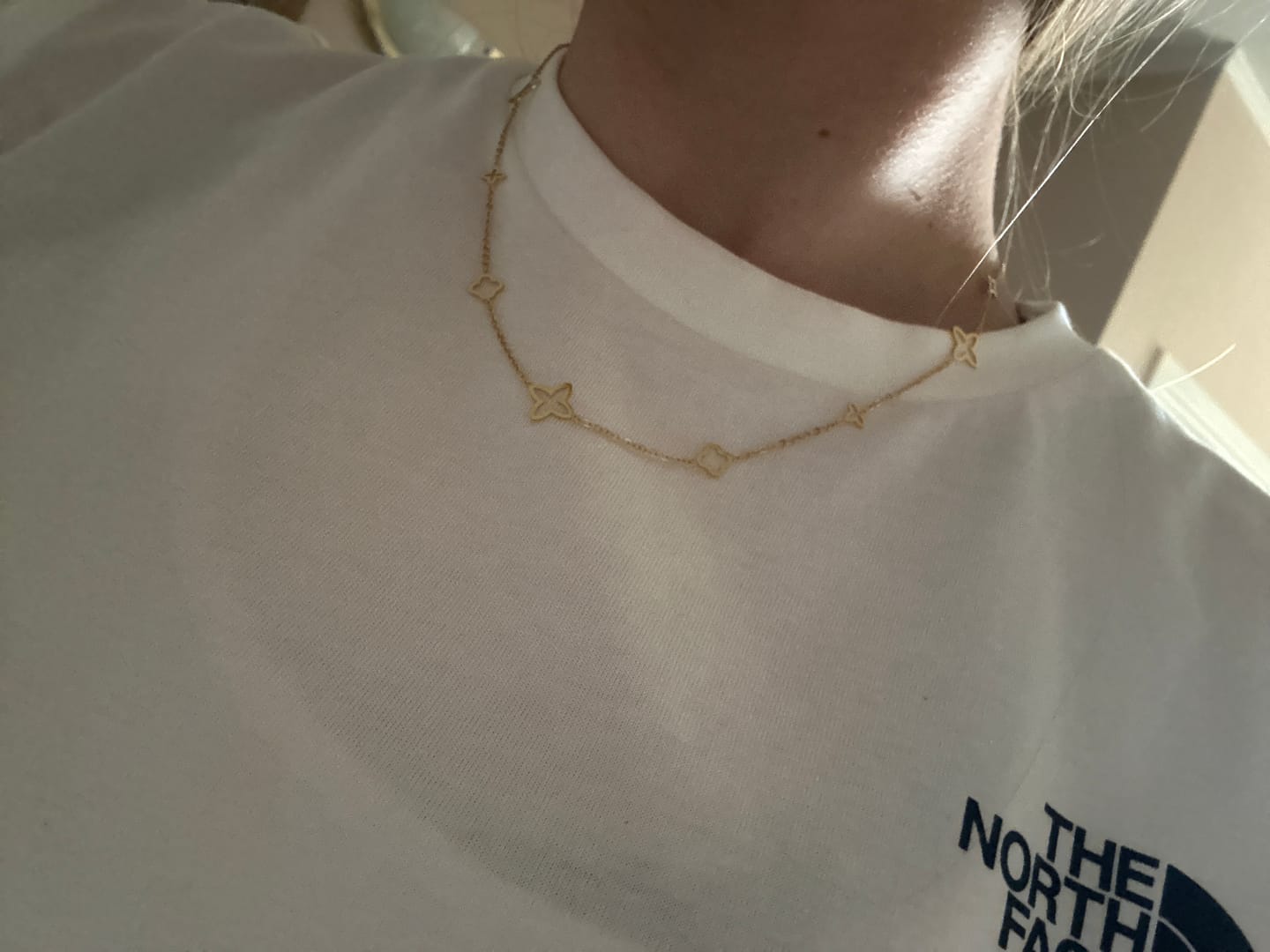 Customer photo review of Fancy Clover Kette | 18K vergoldet