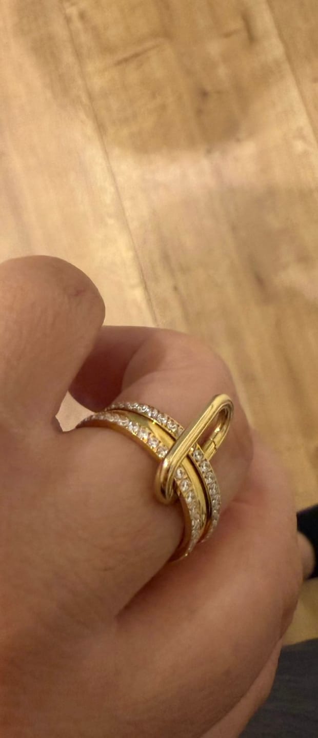 Customer photo review of Thin Lena Ring | 18K vergoldet