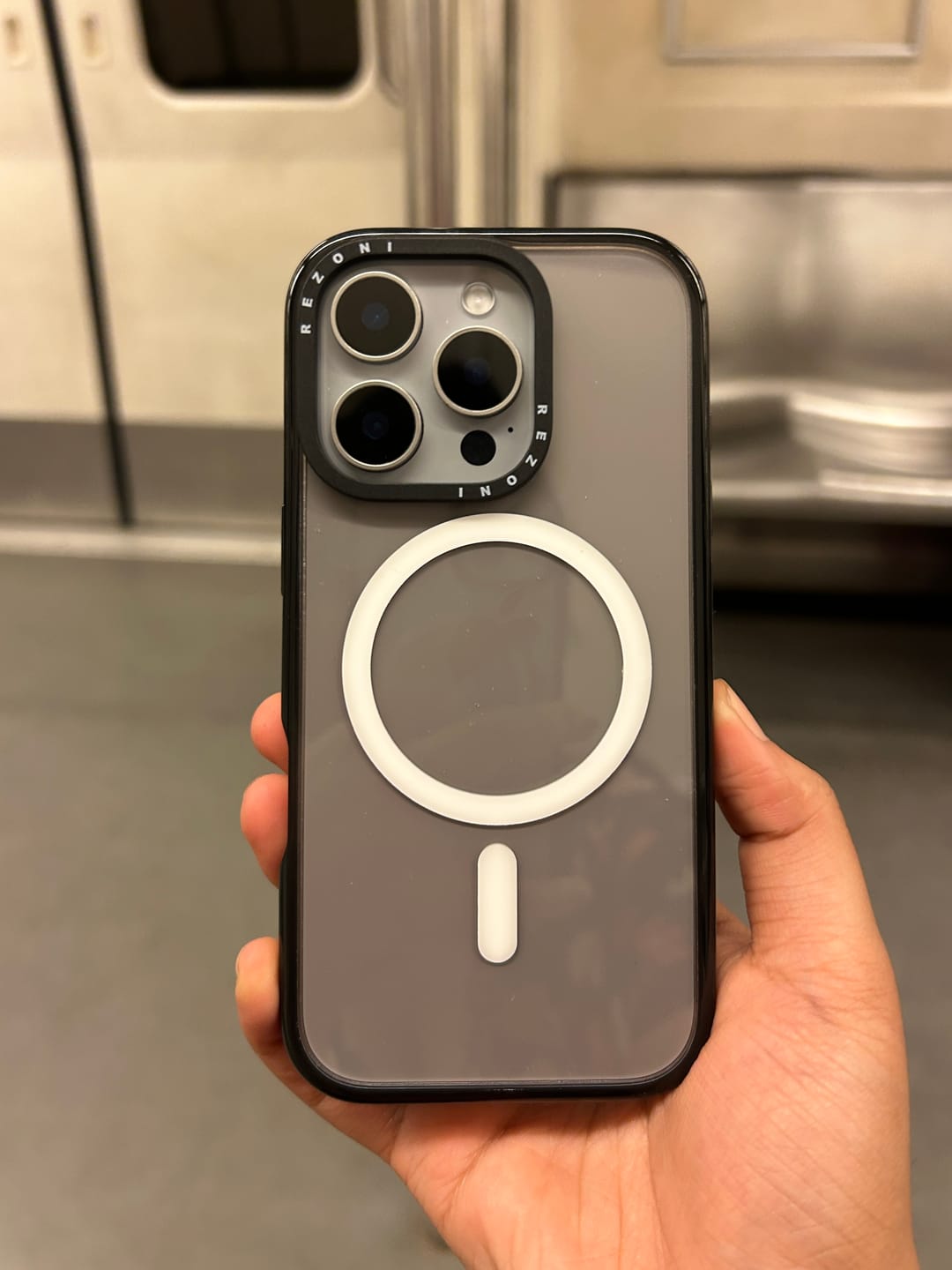 Customer photo review of Reverb 2.0 Impact MagSafe Clear Case