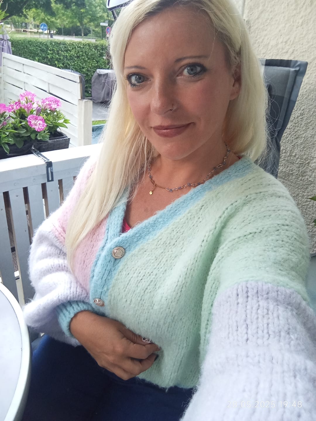 Customer photo review of Surprise Gift