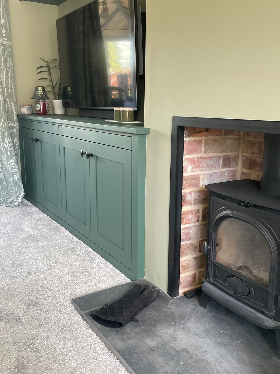 Customer photo review of Classic Cast Iron Cupboard Handles | Black