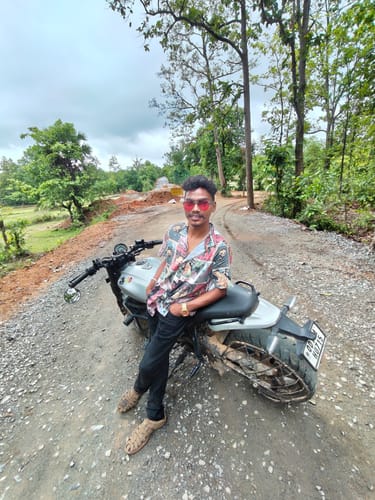 Customer photo review of Hawk | Red Aviator Sunglasses | Grey Frame - MG5887