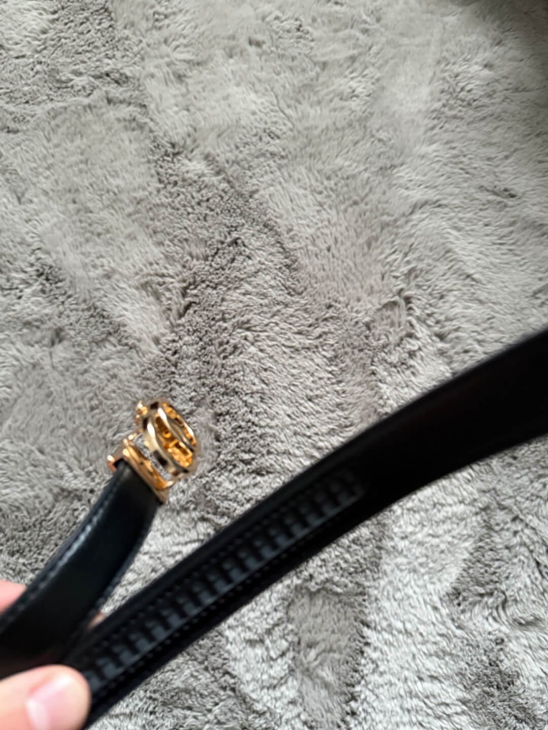 Customer photo review of Vittelo Belt Thin