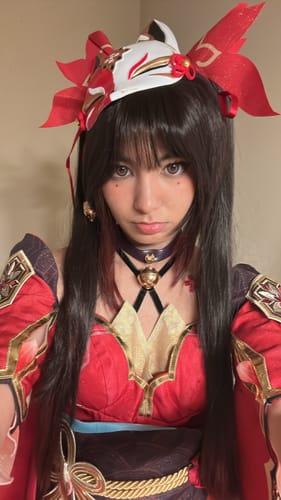 Customer photo review of Honkai: Star Rail Sparkle Long Black Hair Basic Wig