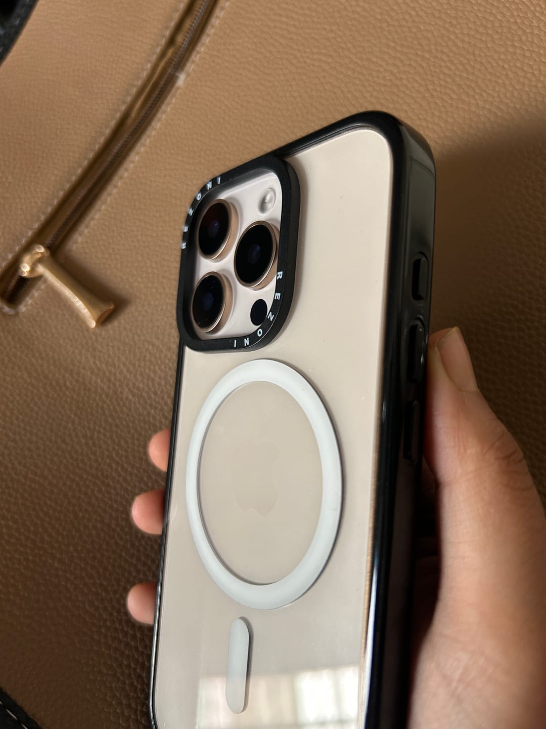 Customer photo review of Reverb 2.0 Impact MagSafe Clear Case