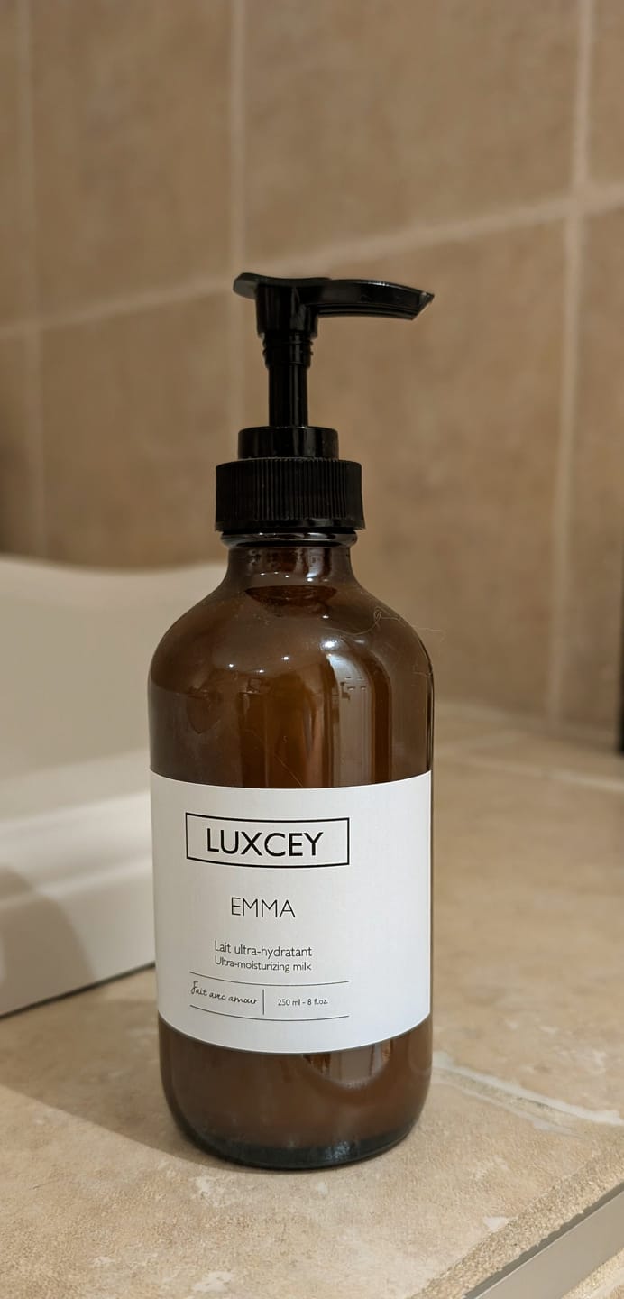 Customer photo review of Emma - Ultra-moisturizing body balm