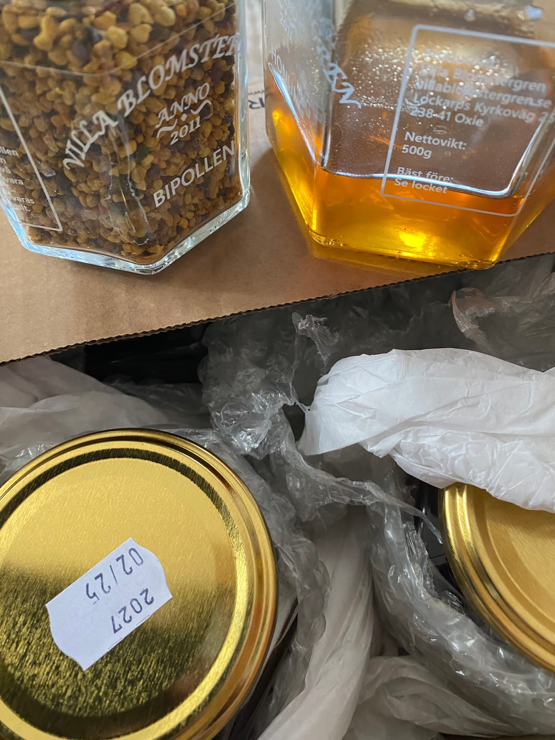 Customer photo review of 2 kg flytande honung + 110g bipollen för 579kr ink. fri frakt!