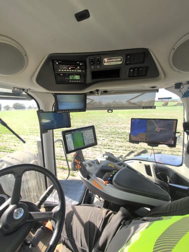 Customer photo review of Samsung Galaxy Tab S9 Ultra Car Cradle (Landscape) DIY