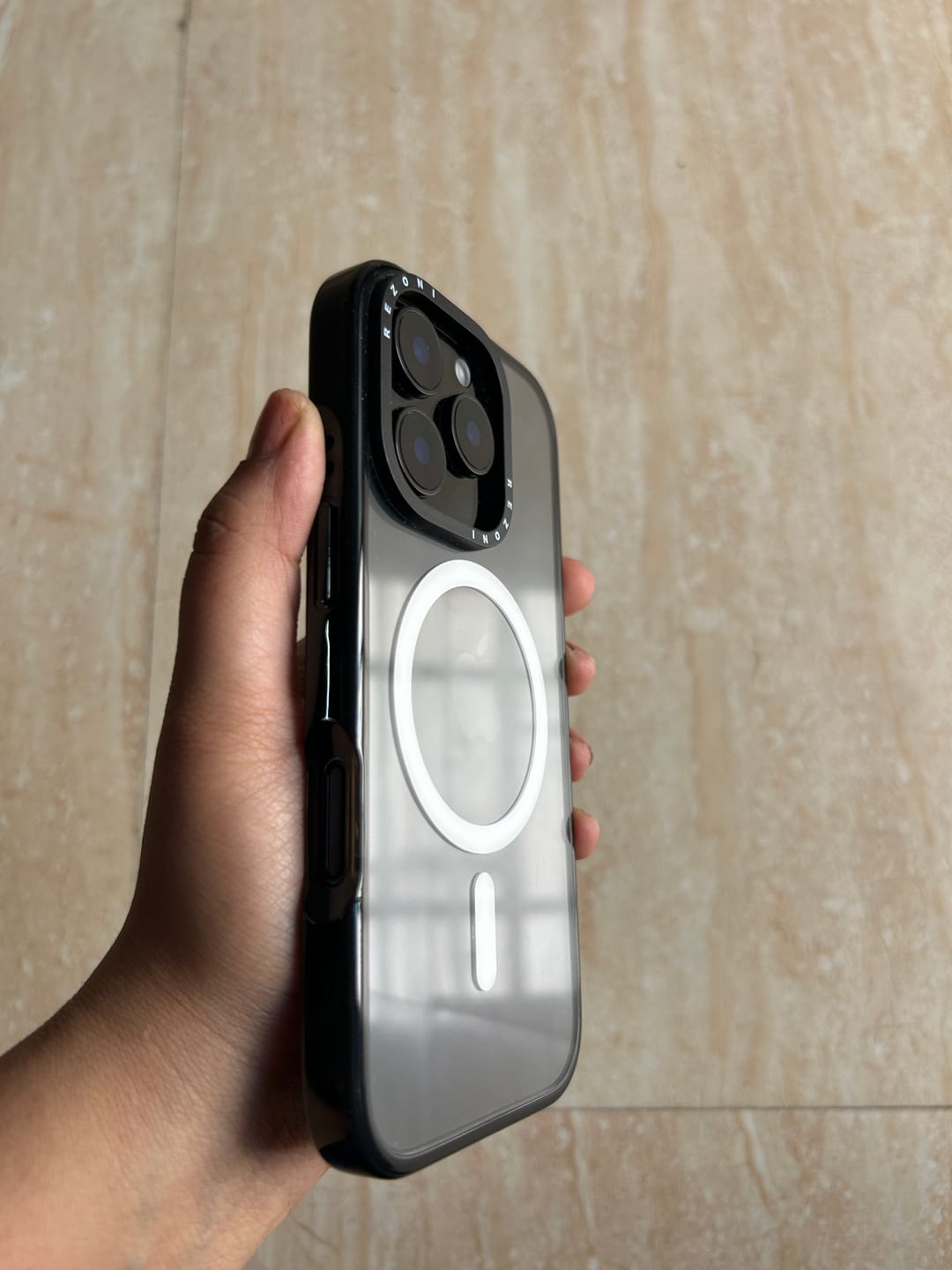Customer photo review of Reverb 2.0 Impact MagSafe Clear Case