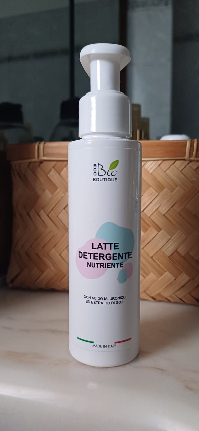 Customer photo review of Latte Detergente Nutriente