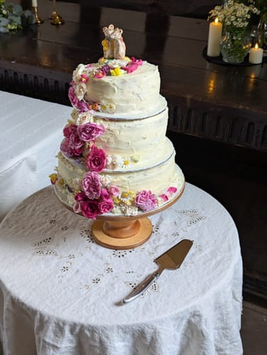 Customer photo review of WHITE MINI ROSES - Freeze Dried Edible Flowers