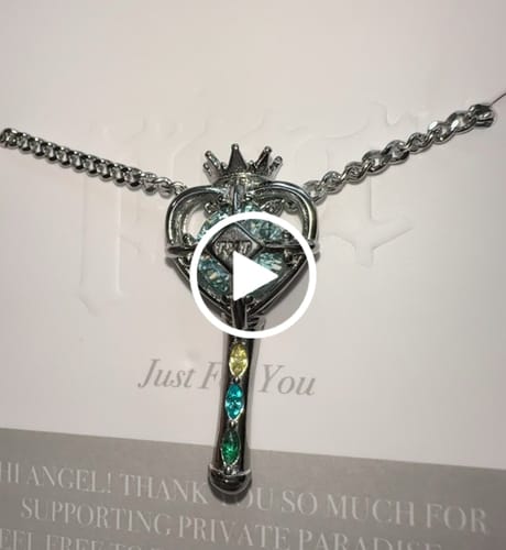 Customer video review of Moabong Necklace
