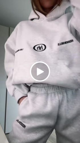 Customer video review of SPORTY EMBROIDERY HOODIE LIGHT GREY
