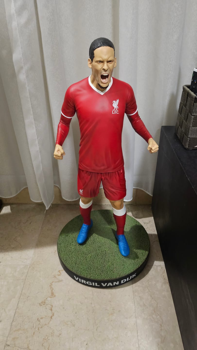 Customer photo review of Liverpool FC Virgil Van Dijk  60cm Statue